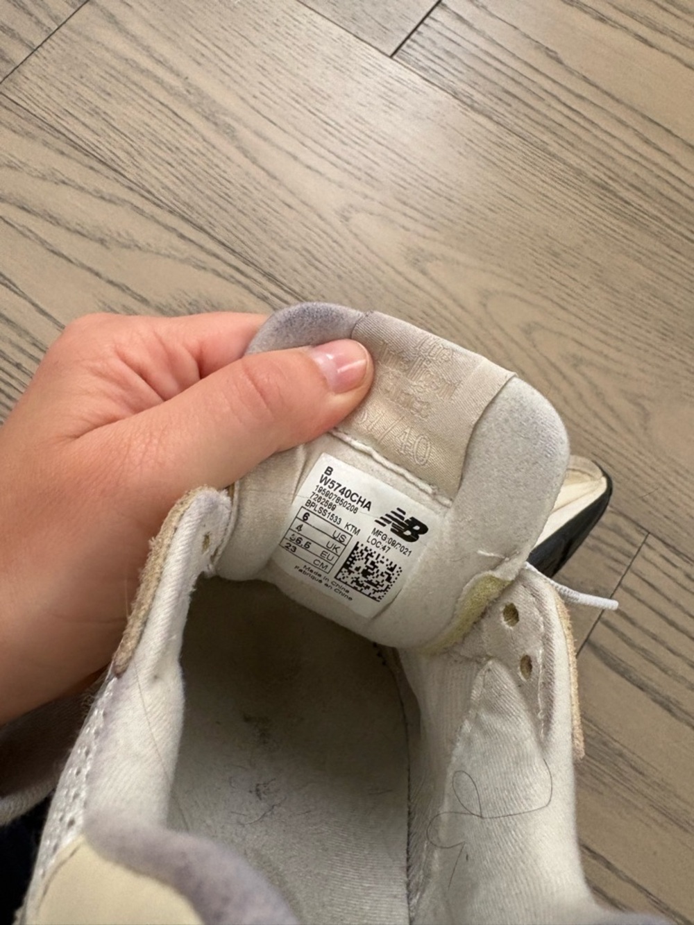 New Balance Women's 574 Sneakers in Beige and White - Picture 7 of 7